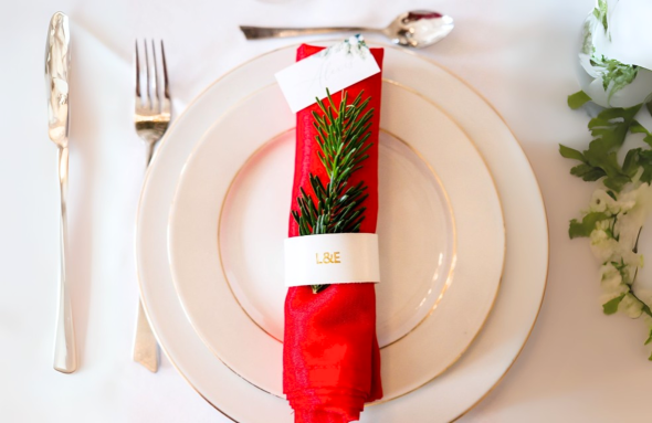 Marque-place en cuir blanc personnalisé pour cadeau d'invité de mariage.